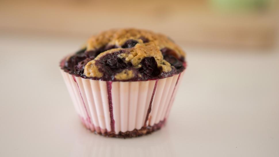 Free Image of Single Blueberry Cupcake  