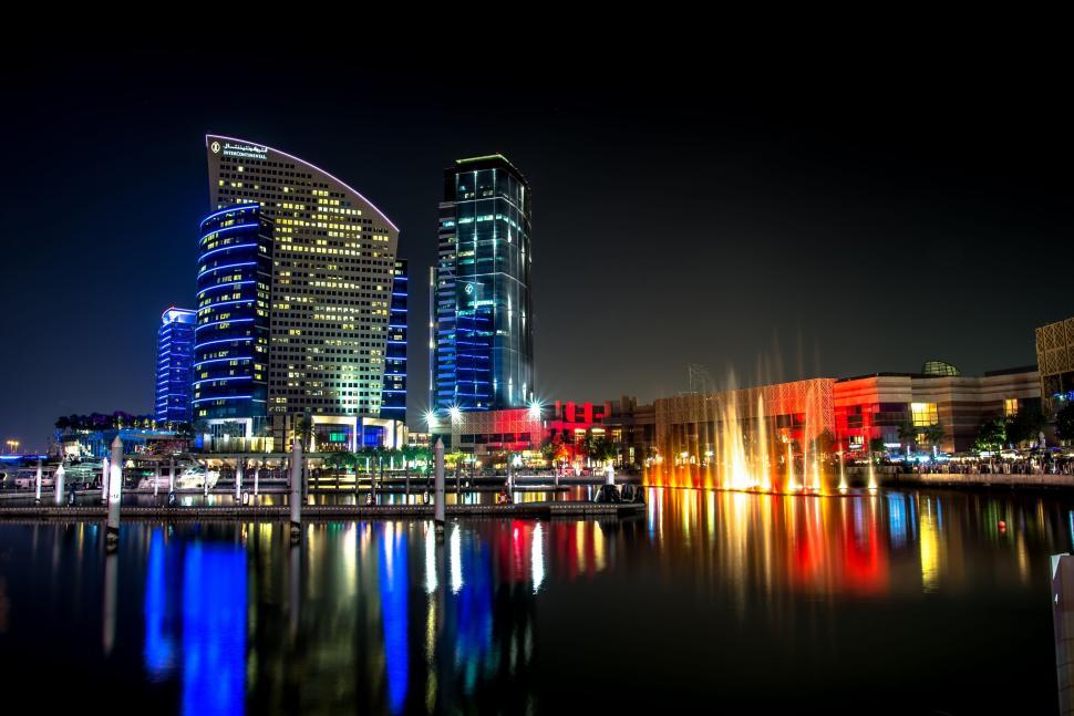 Free Image of Dubai at Night  
