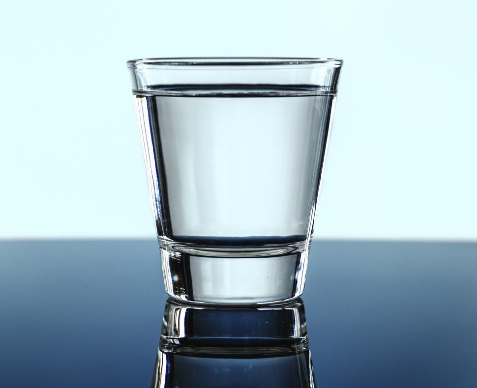 Free Image of A glass of water 