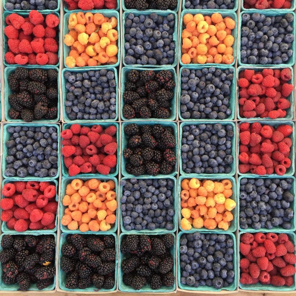 Free Image of Different colorful berries in the boxes 