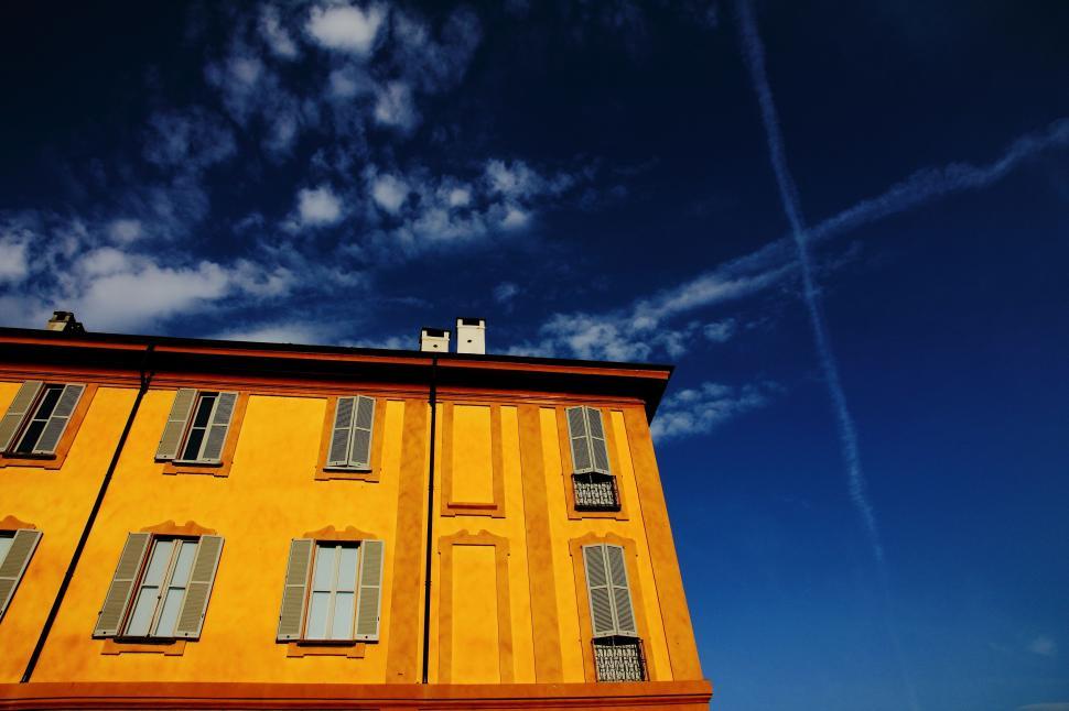 Free Image of Yellow Building and Sky  