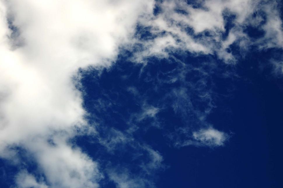 Free Image of Half blue sky, half clouds 