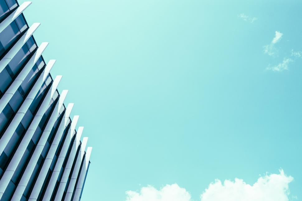 Free Image of Sky and Building  