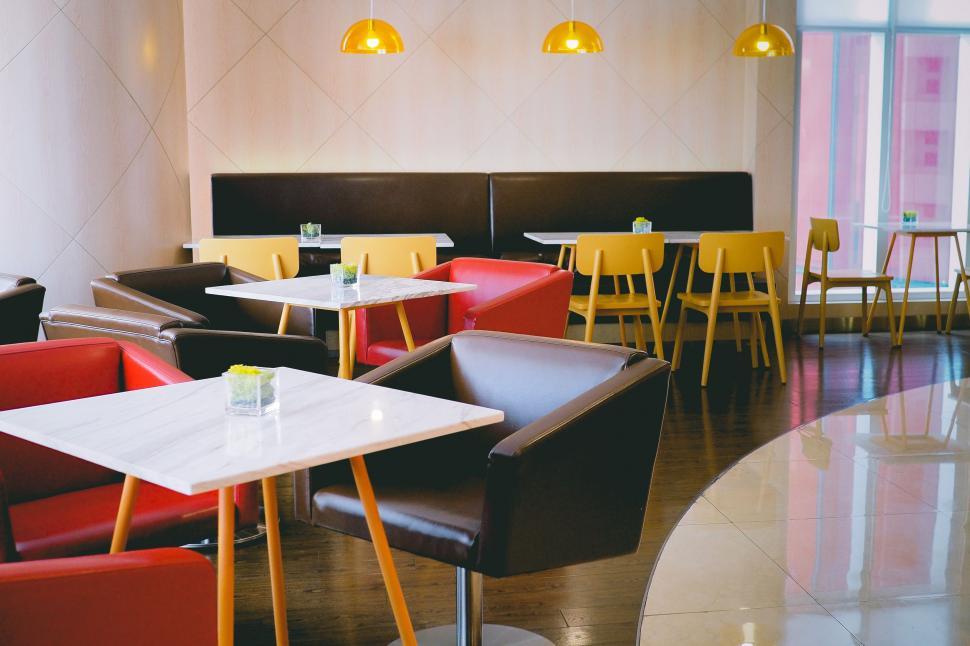 Free Image of Empty Restaurant with furniture 