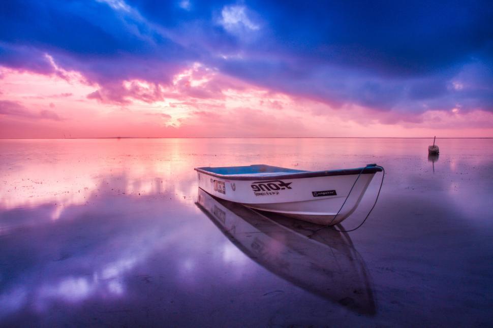 Free Image of Boat and Colorful Sky  