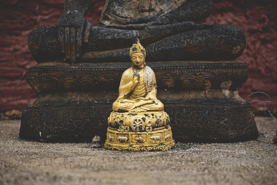 Free Image of Buddha Figurine  