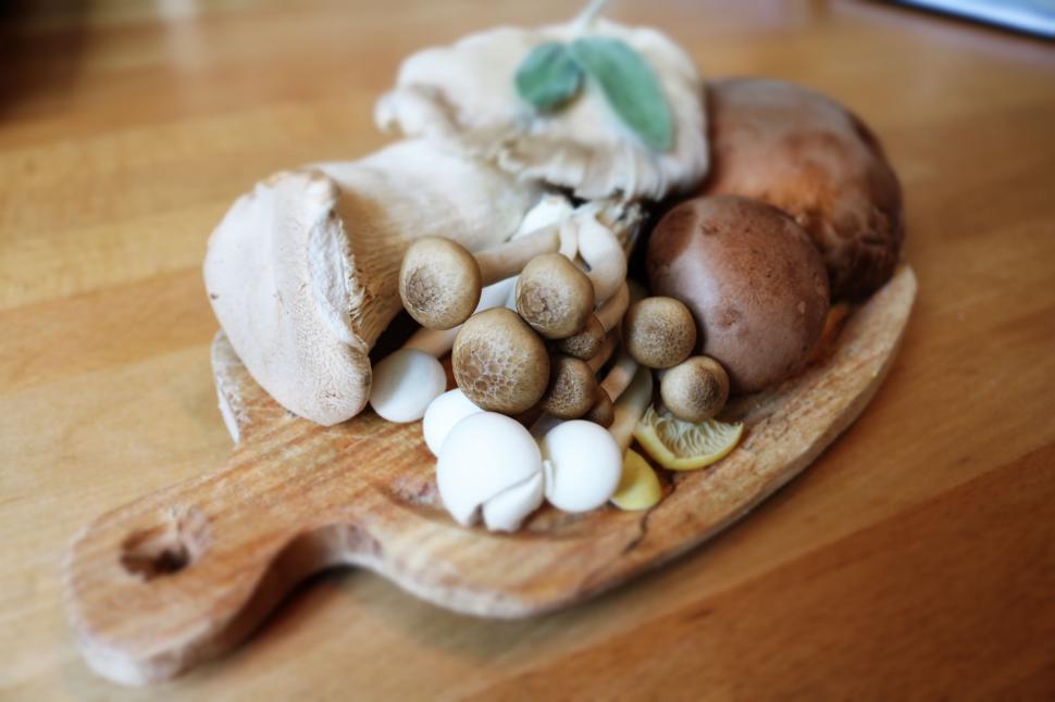 Free Image of Mushrooms on wooden table  