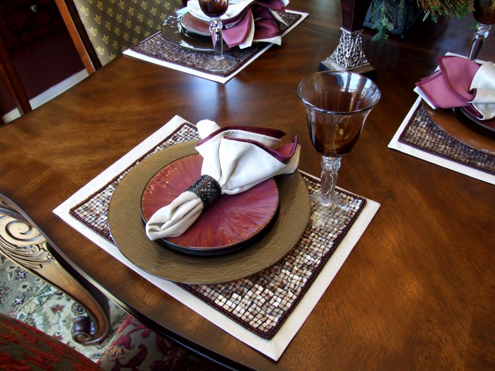 Free Image of Place Setting 