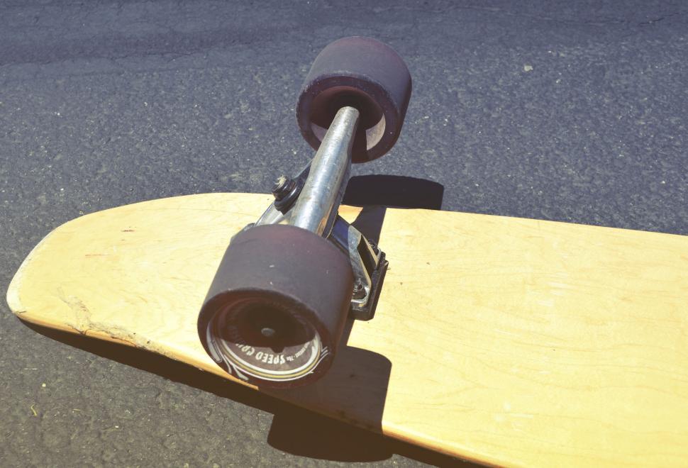 Free Image of Skateboard and wheels 