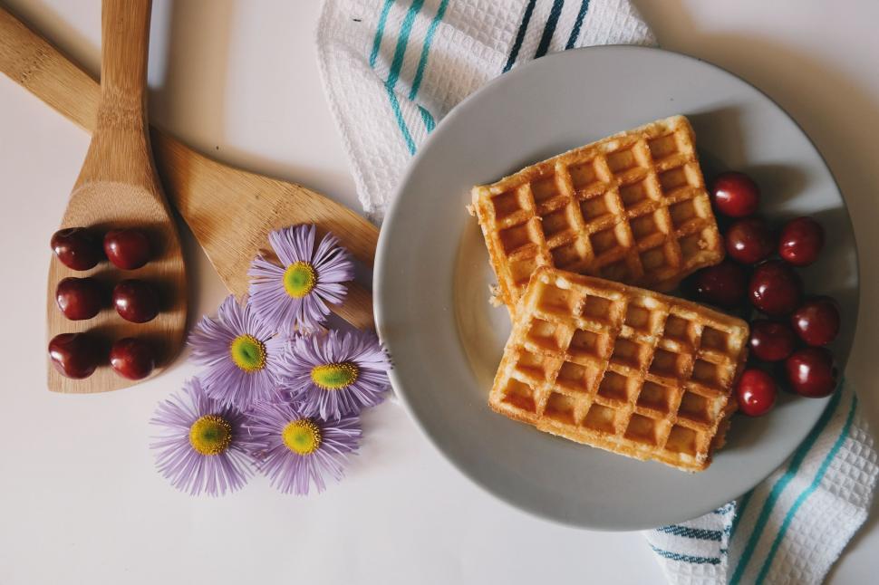 Free Image of Waffles and Flowers  