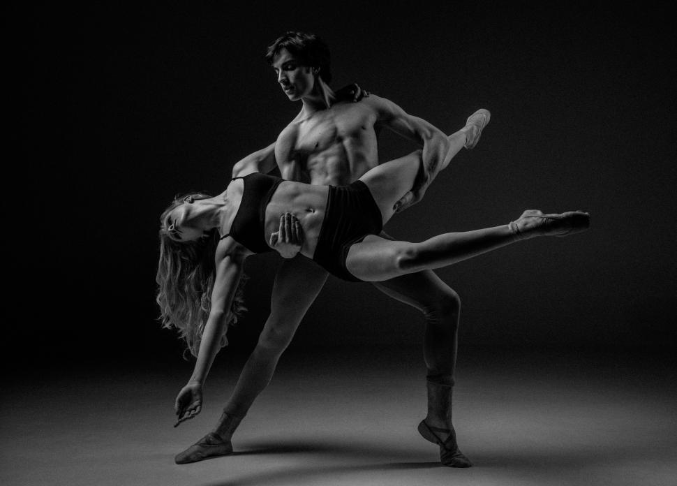 Free Image of Couple Ballet Dancers  