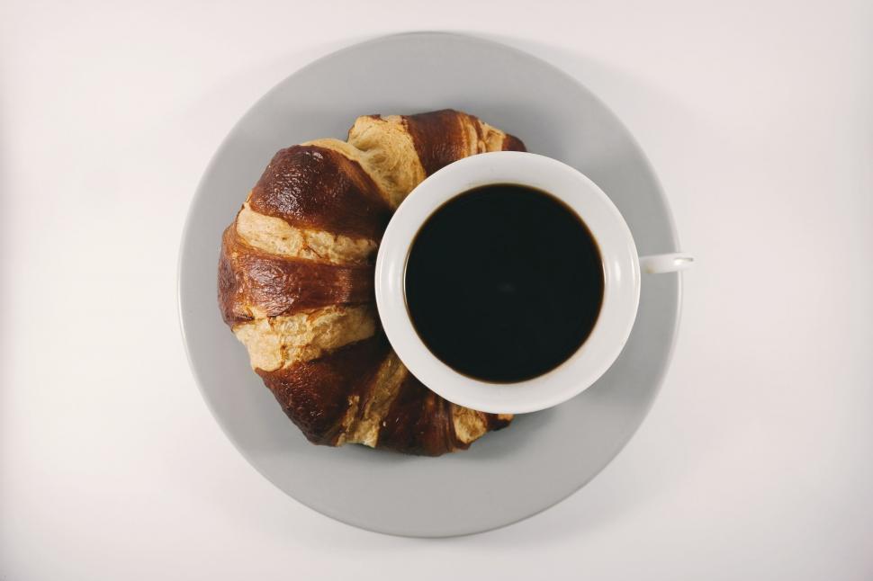 Free Image of Croissant and coffee  