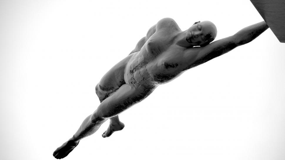 Free Image of Naked Statue in the air  