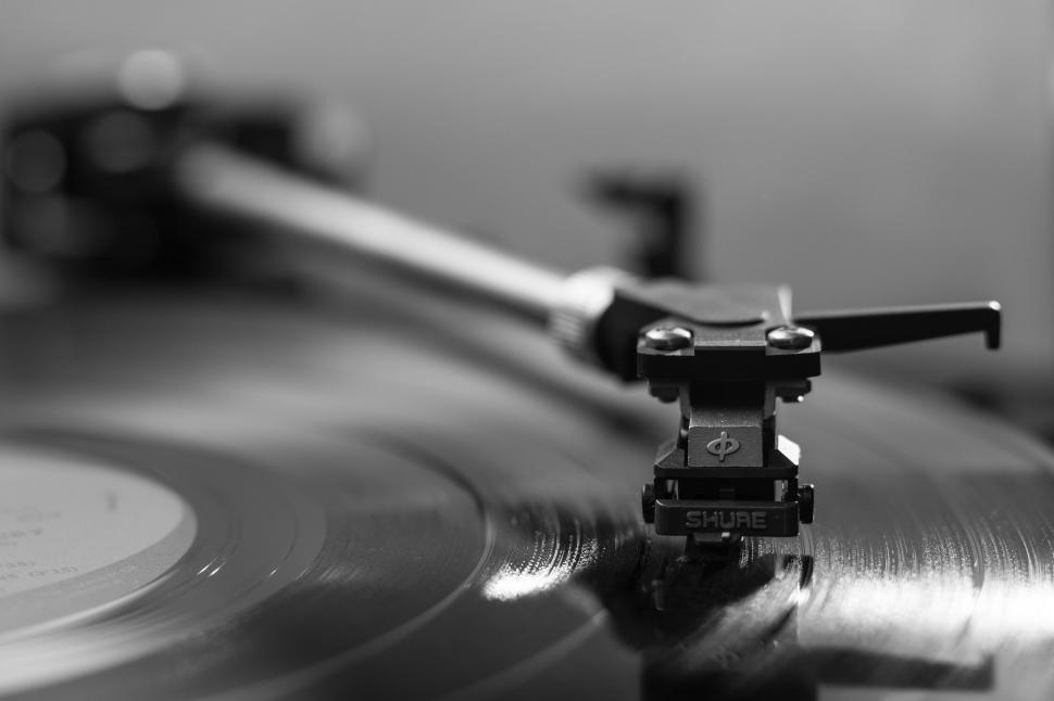 Free Image of Vinyl record player 