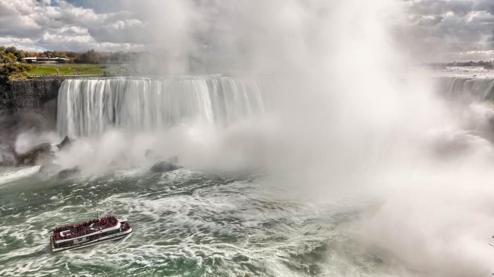 Free Image of Niagara Falls and fog  