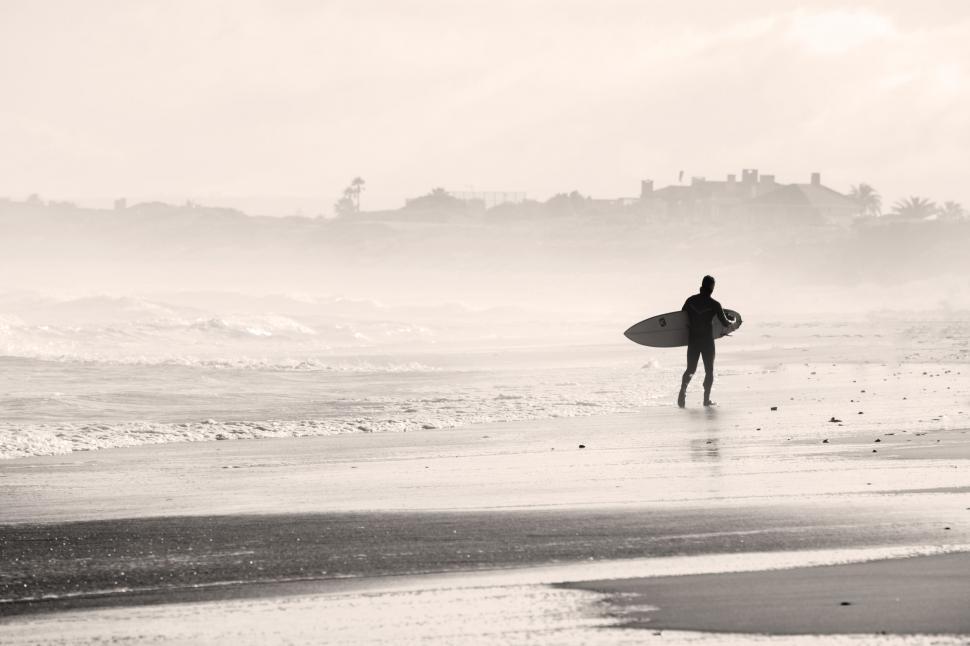 Free Image of Surfer at beach - monochrome  
