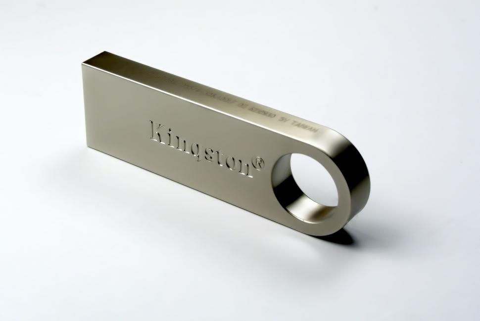 Free Image of Golden Pen Drive 