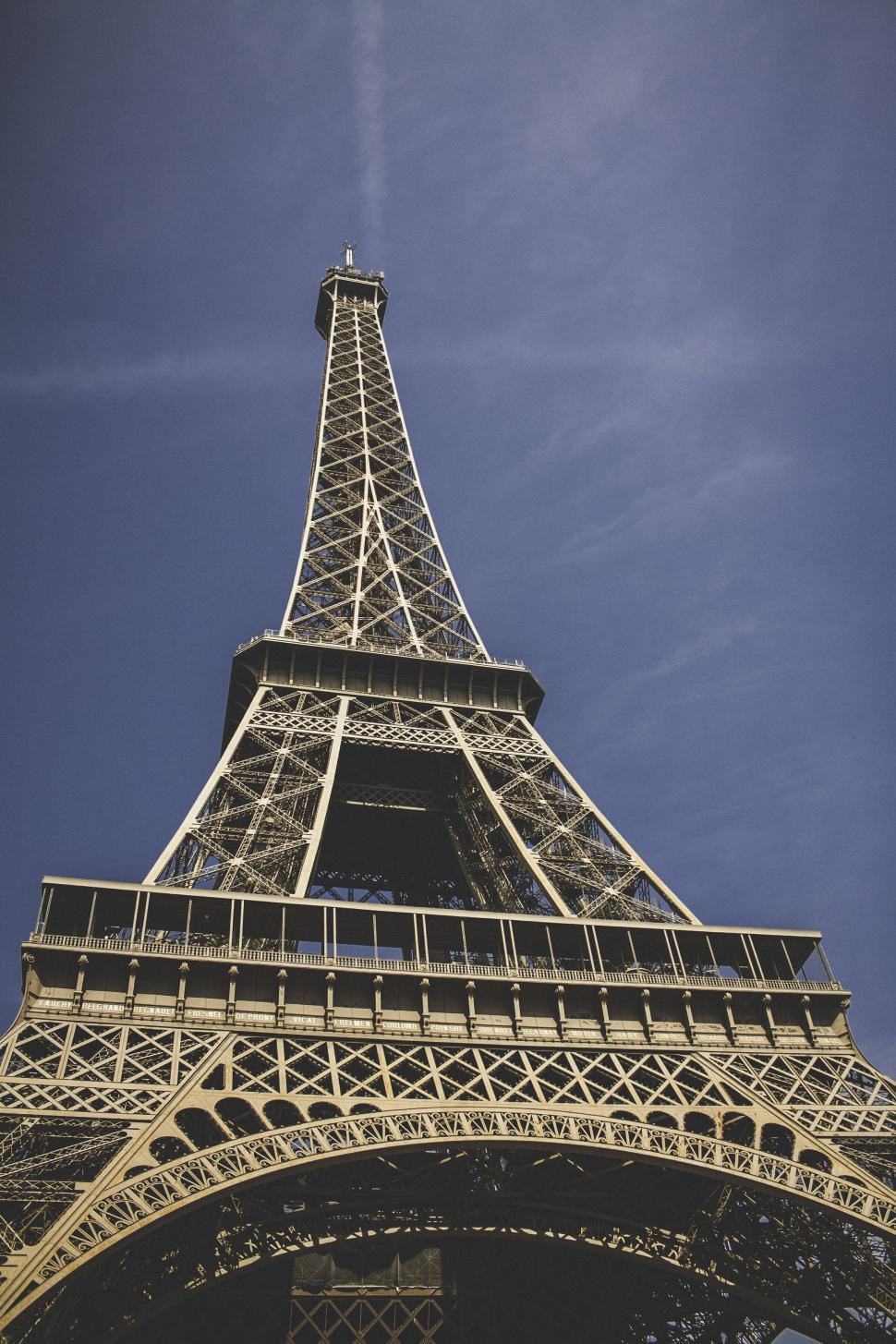 Free Image of Eiffel Tower and Blue Sky 