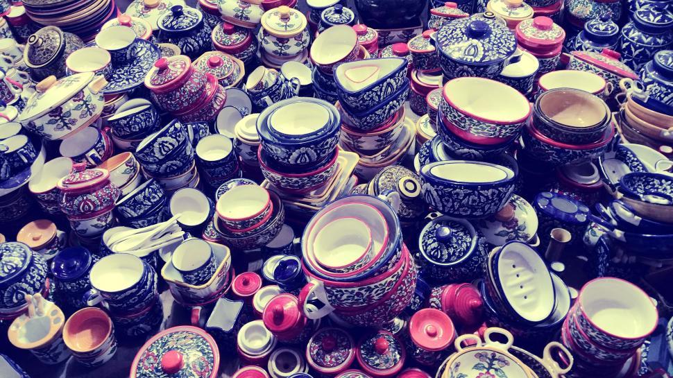 Free Image of Colorful ceramic pottery bowls 
