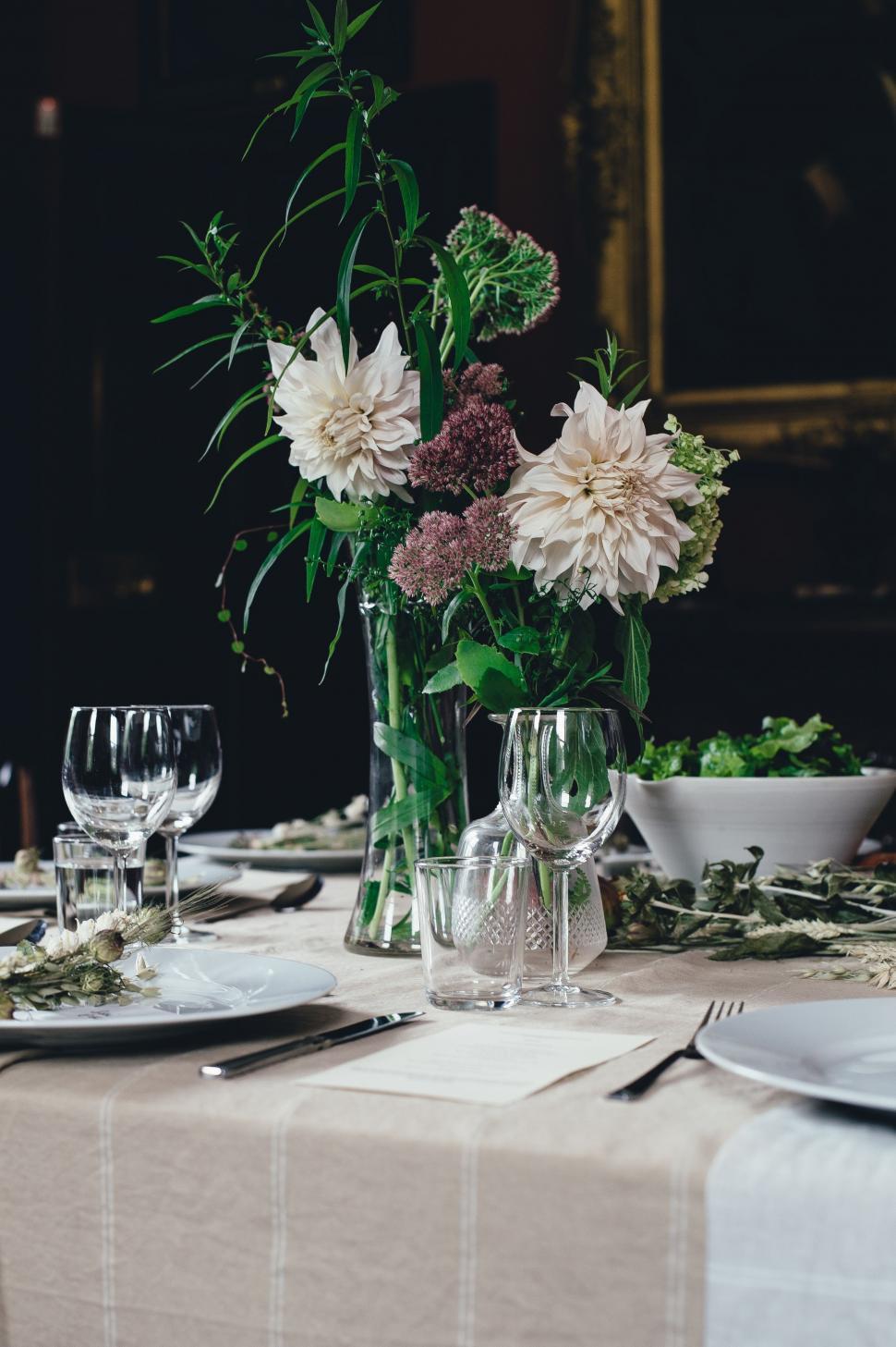 Free Image of Flowers on dining table  
