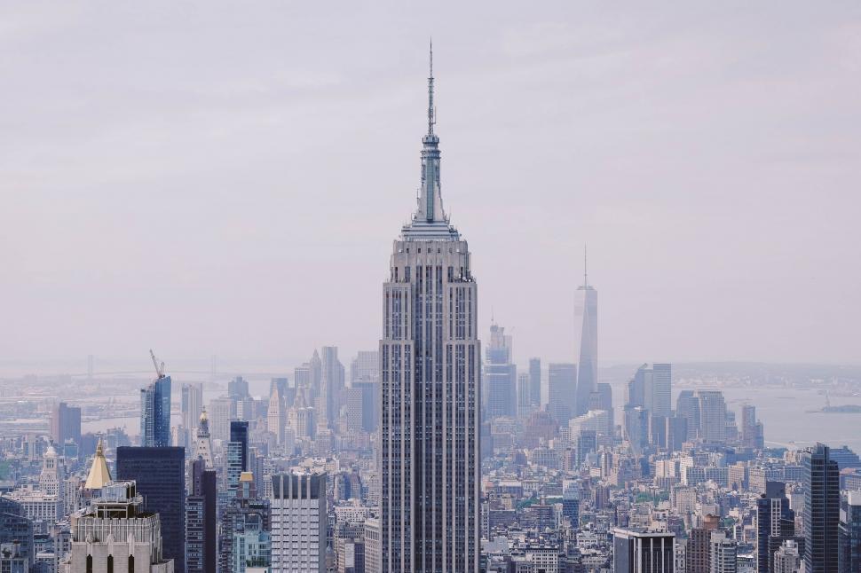 Free Image of Empire State Building with hazy sky  