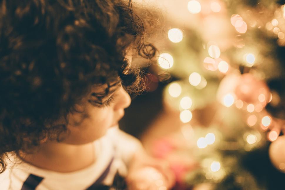 Free Image of Little Boy and Bokeh lights  