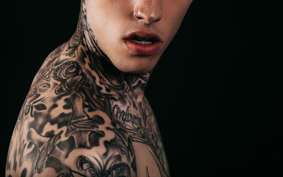 Free Image of Tattooed man with nose ring  