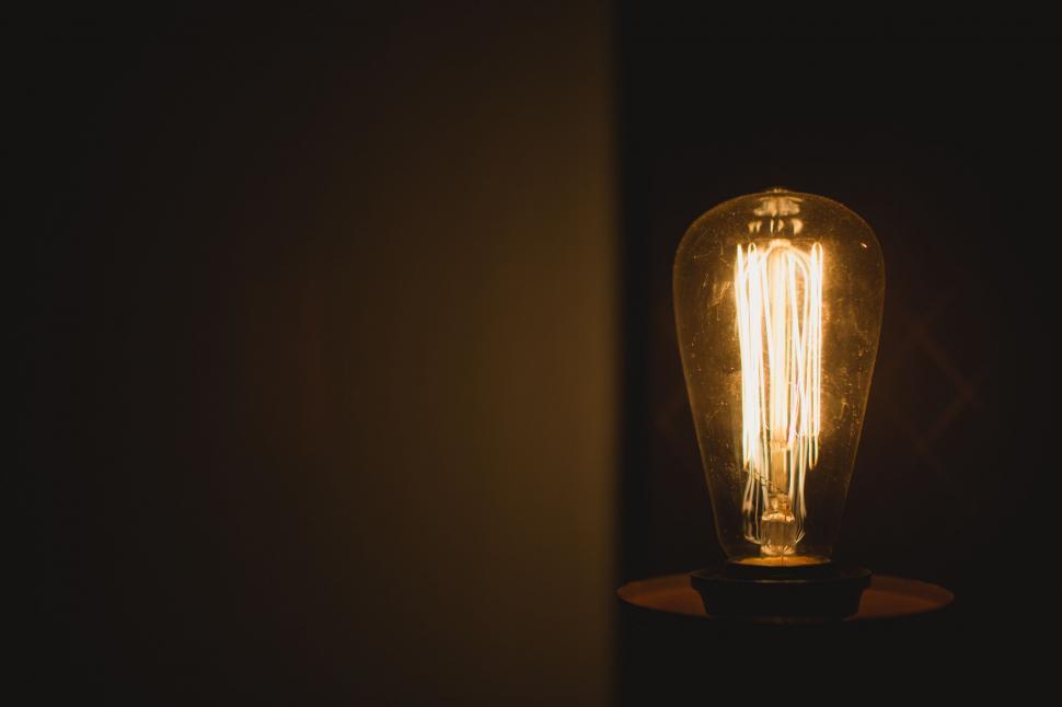 Free Image of Electric light bulb 