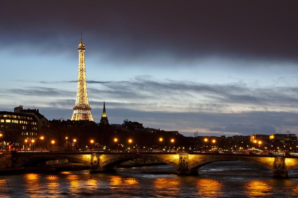 Free Image of Eiffel tower at Night  