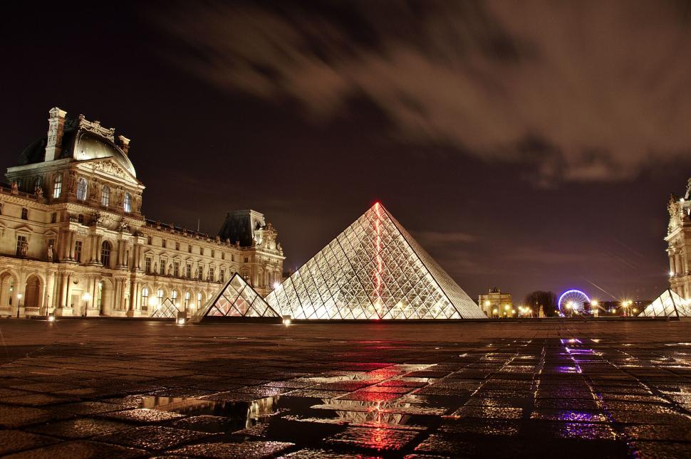 Free Image of Louvre Pyramid with night lights  