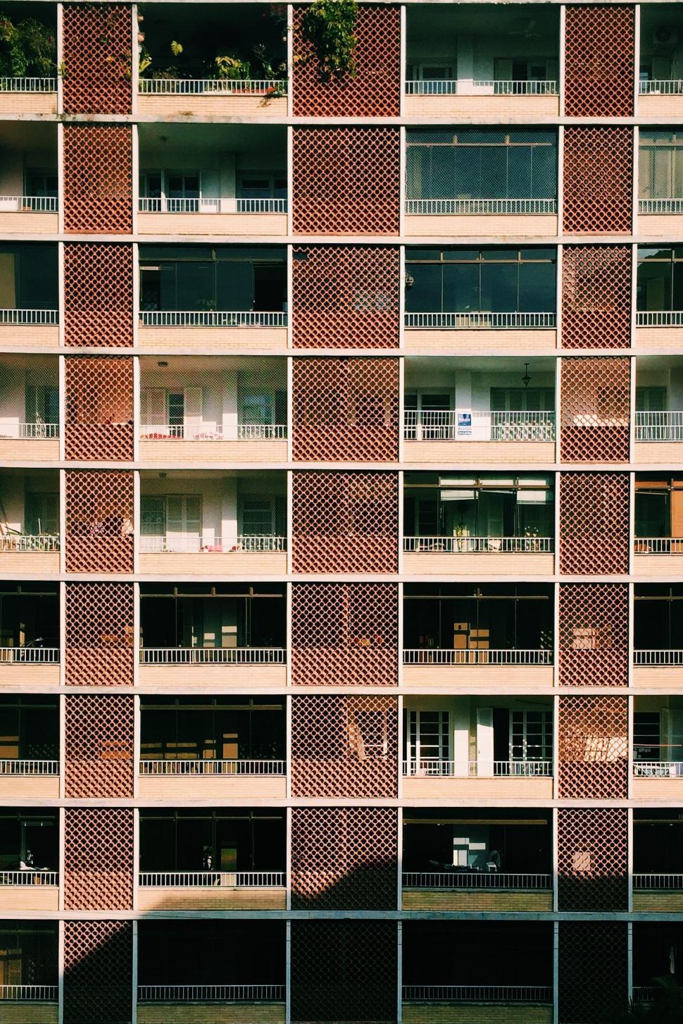 Free Image of Apartment Building 