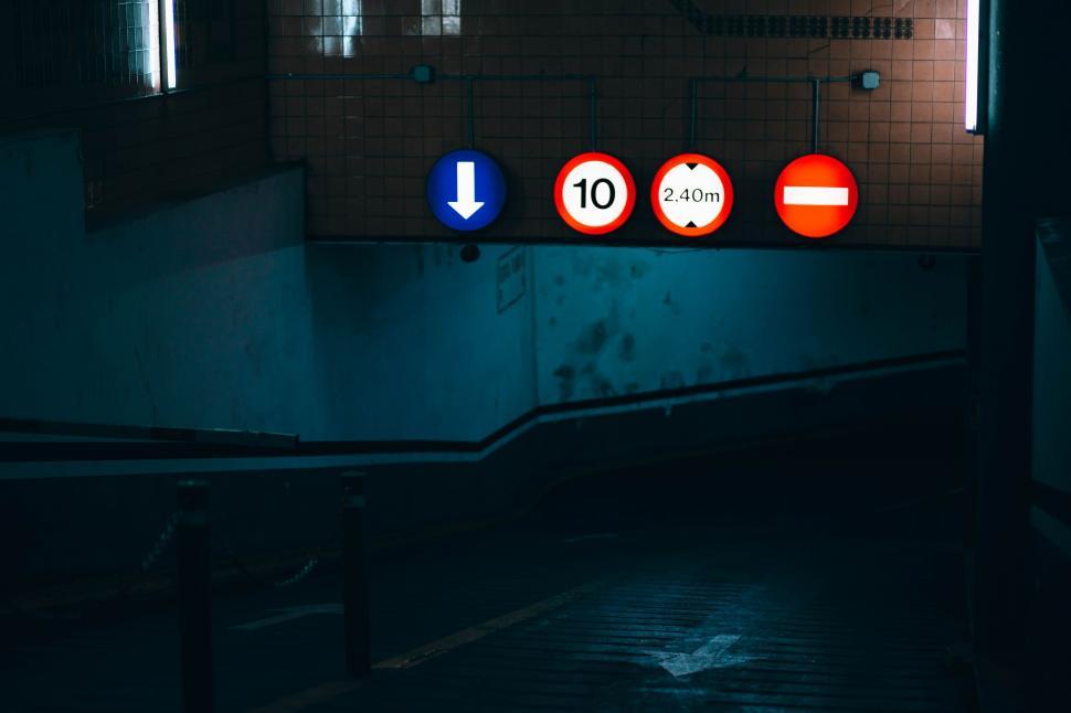 Free Image of Car Parking Signs  