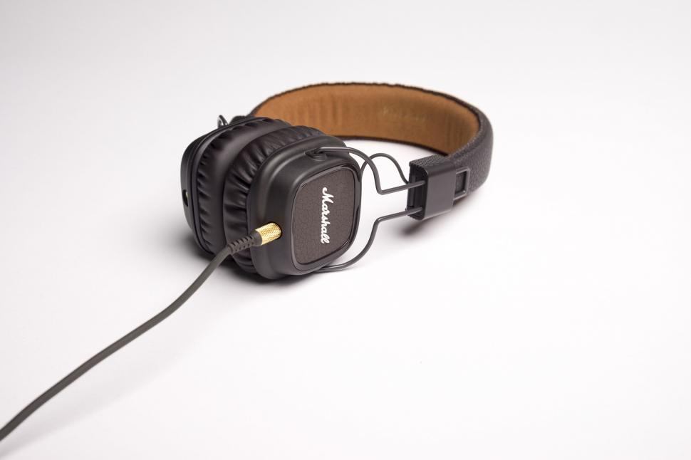 Free Image of Marshall Headphones 
