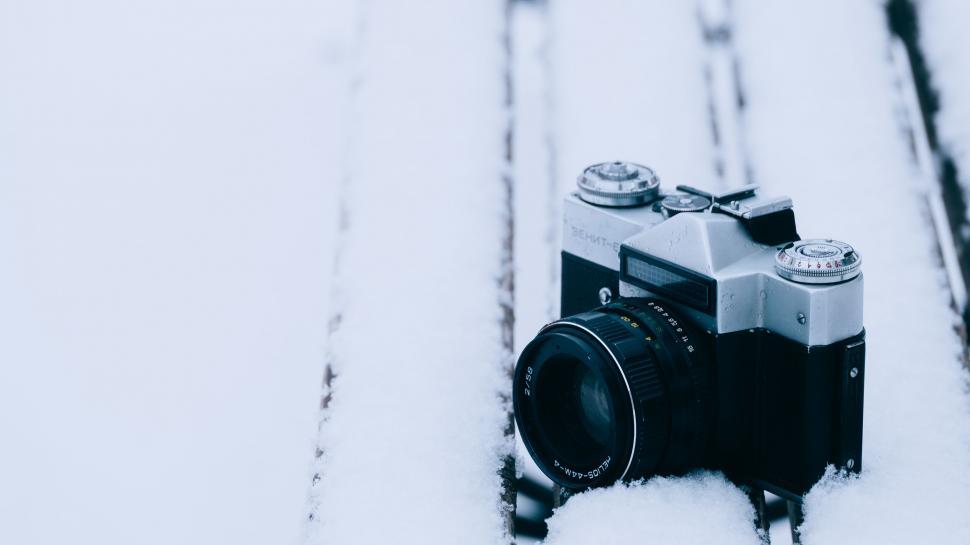 Free Image of Camera on Snow  