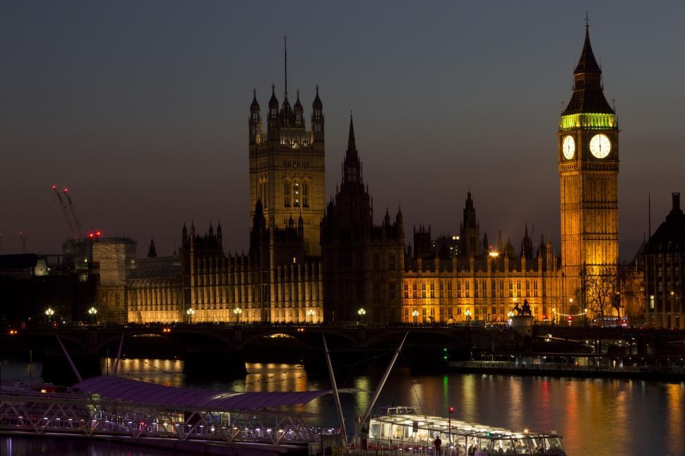 Free Image of Night Lights of Big Ben and Palace of Westminster 
