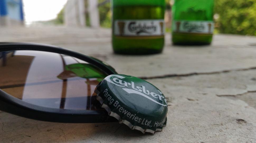 Free Image of Carlsberg beer bottle cap 