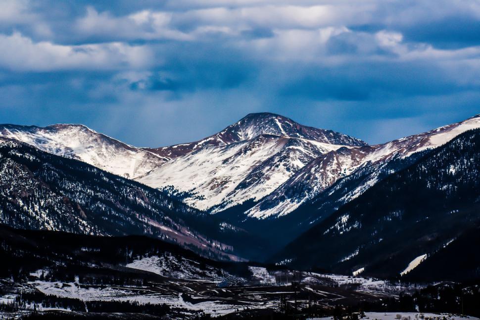 Free Image of Snow Mountain  