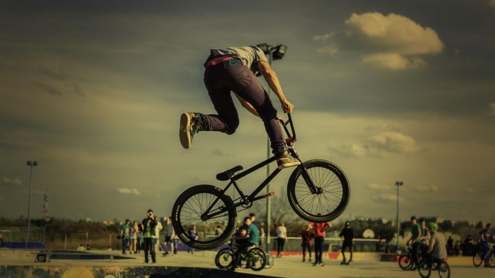 Free Image of Bicycle stunts 