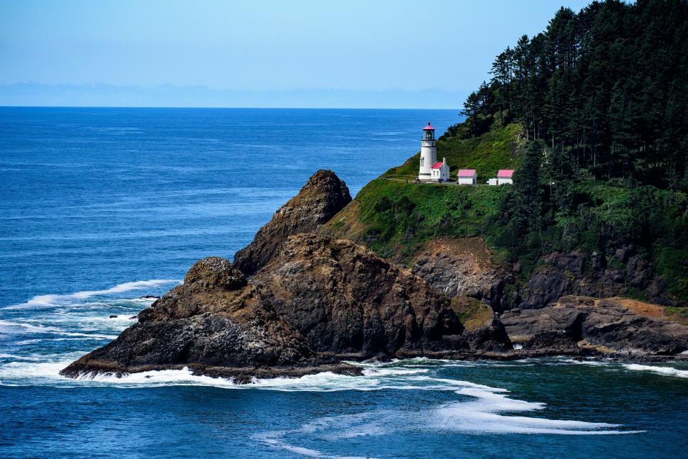 Free Image of Lighthouse at seashore  
