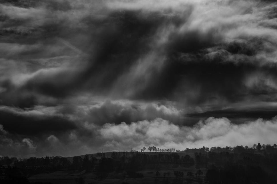 Free Image of Stormy Clouds - B&W 