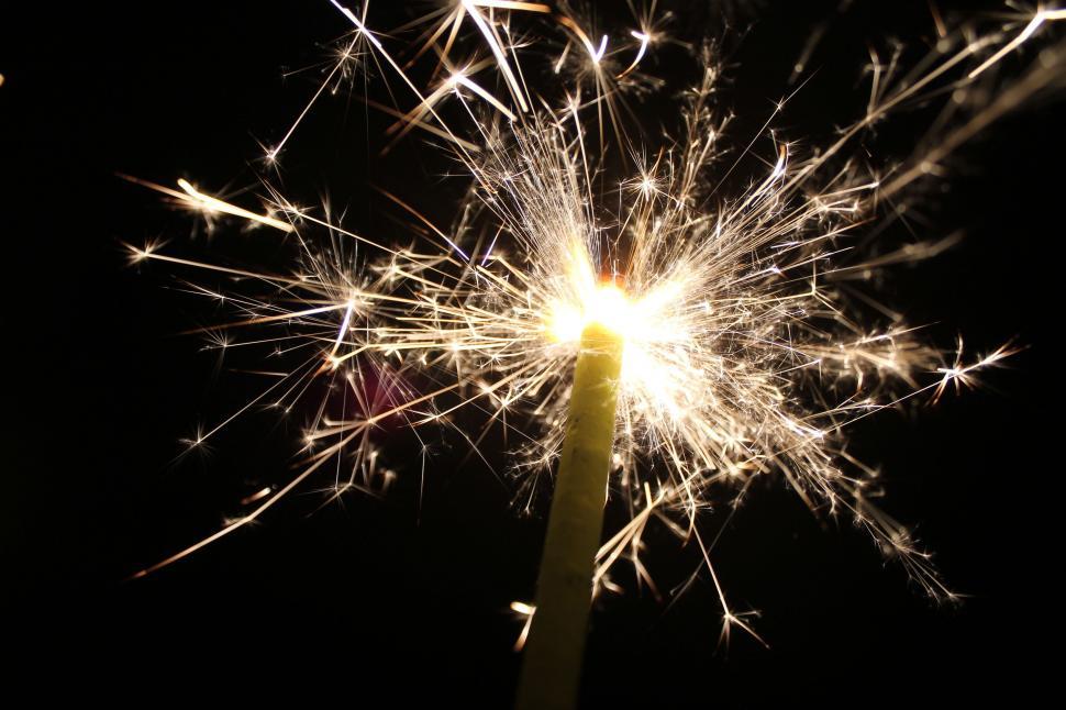 Free Image of Sparkler with yellow sparks  