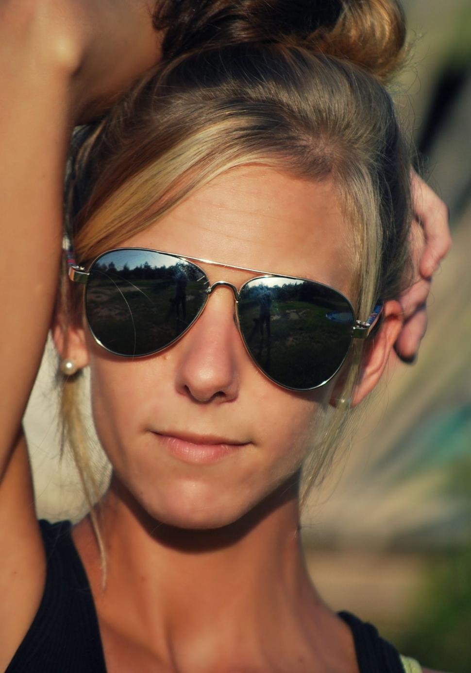 Free Image of Stylish Blonde Woman in Sunglasses  