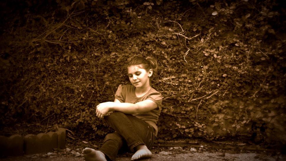 Free Image of Barefoot Teenage Girl And Vine Leaves - Sepia 