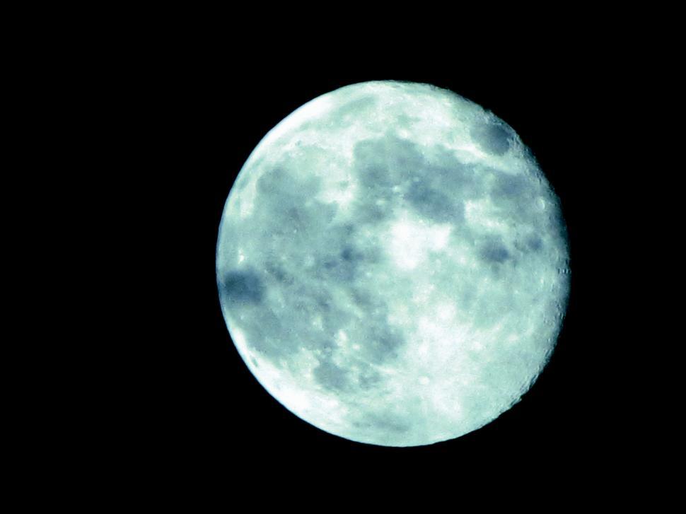 Free Image of Blue Moon  