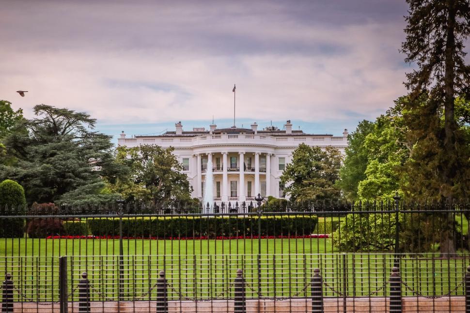 Free Image of White House With Cloudy Sky  