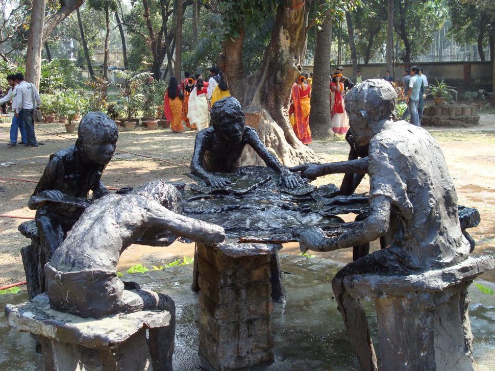Free Image of Sculpture of Martyers 