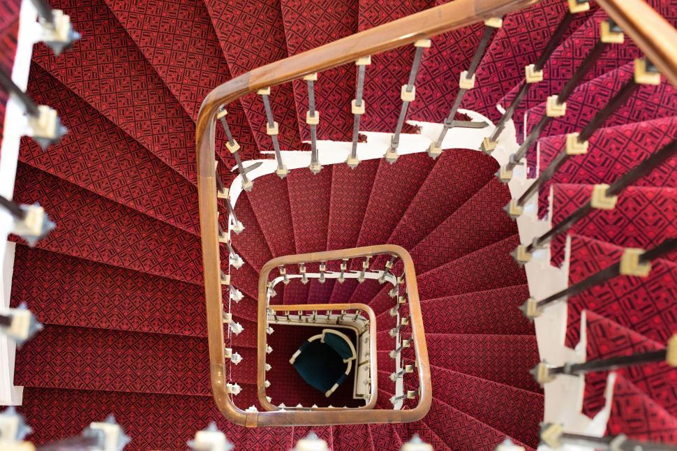 Free Image of Winding staircase 