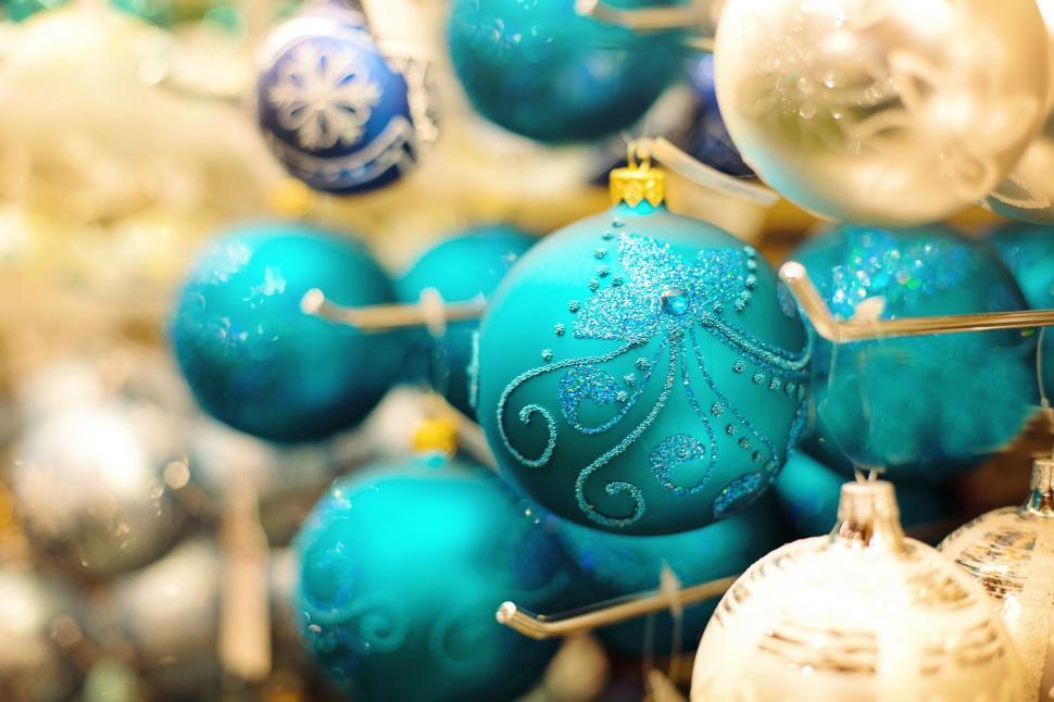 Free Image of Blue Christmas Balls 
