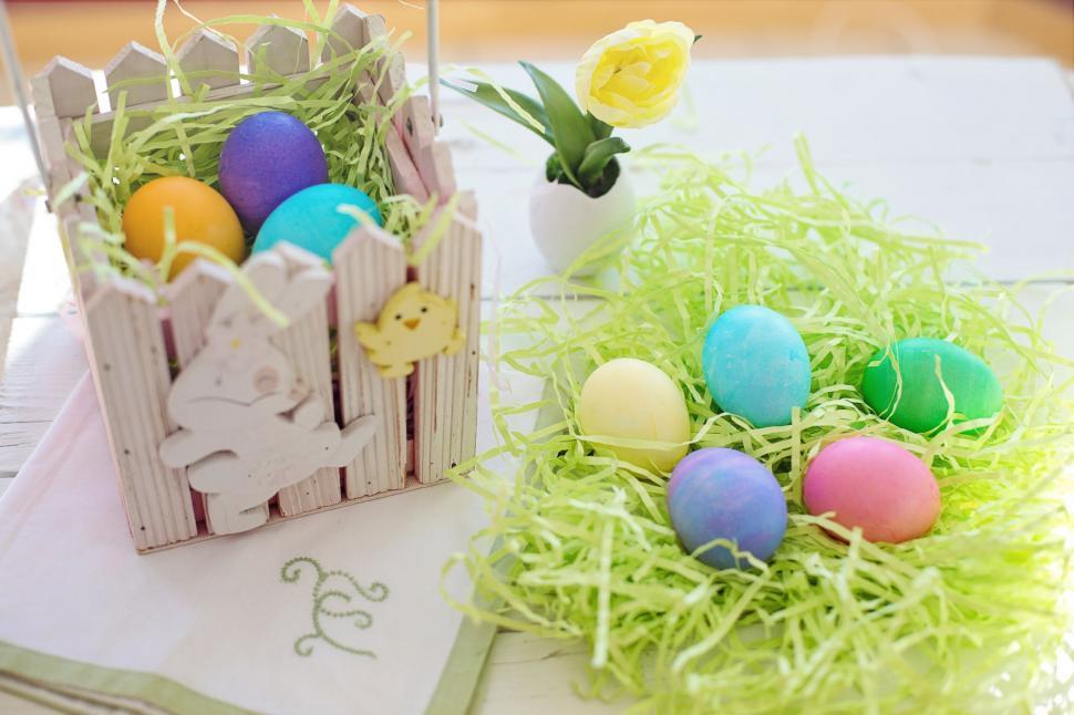 Free Image of Easter Egg Basket  