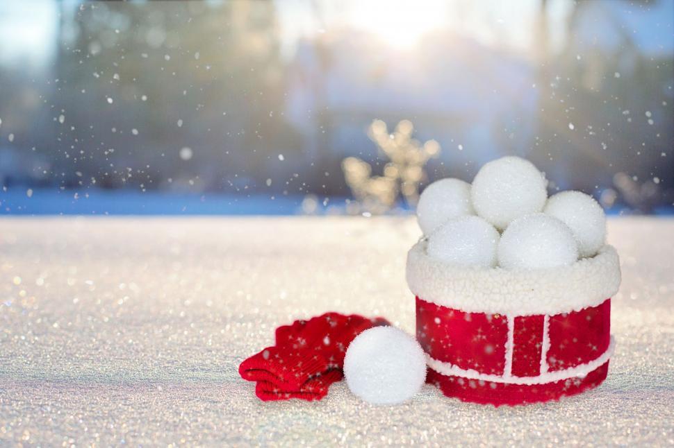 Free Image of Snowballs and Christmas Hat 